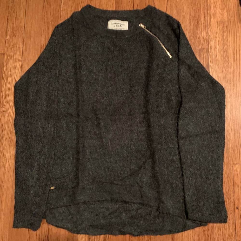 Abercrombie and Fitch Grey Knit Sweater